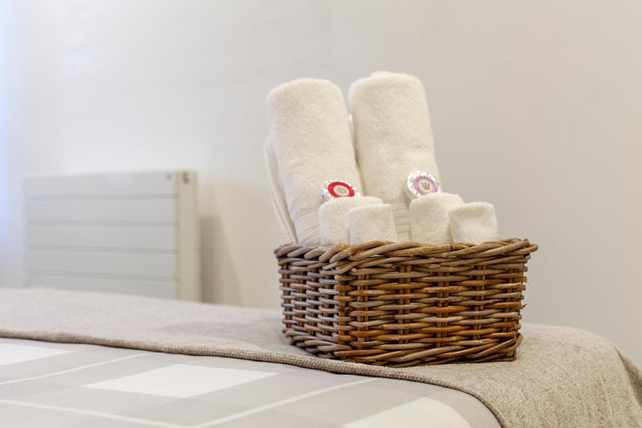 Private Double Bd With Optional Balcony, 15 Mins To London Cc Apartment Екстериор снимка